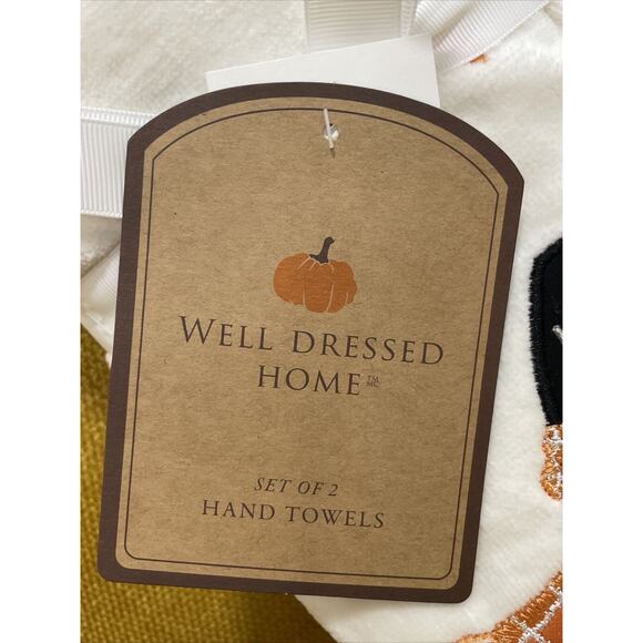 Set of 2 Black Labrador In Scarf Falling Leaves Dog Embroidered Bath Hand Towels - Picture 3 of 7